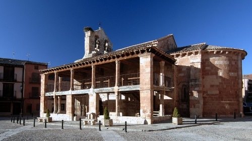 The Festival de Cortos de Ayllón (Ayllón, Castilla-León, Spain) selected “Flexibility” by Remedios Crespo, “(Un)sunny” (Desolado) by Víctor Nores, and “A Couple of Blind” (Un par de ciegos) by David Esquivel